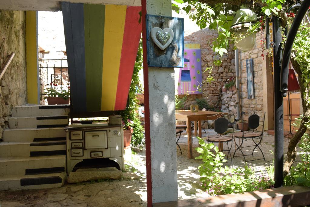באלה Kamene Price Rooms, Music And Food מראה חיצוני תמונה