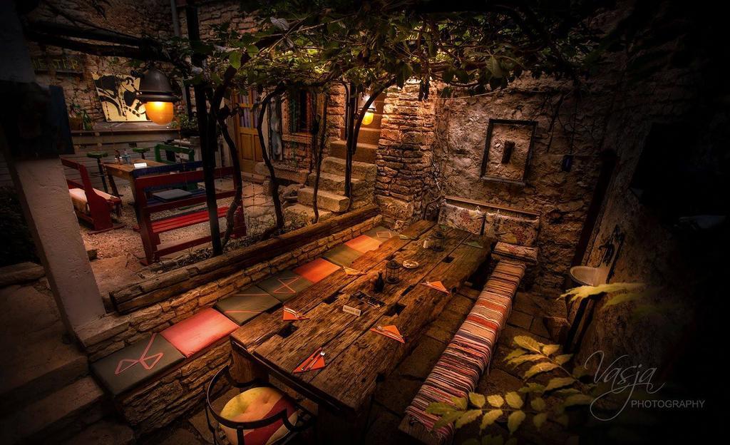 באלה Kamene Price Rooms, Music And Food מראה חיצוני תמונה