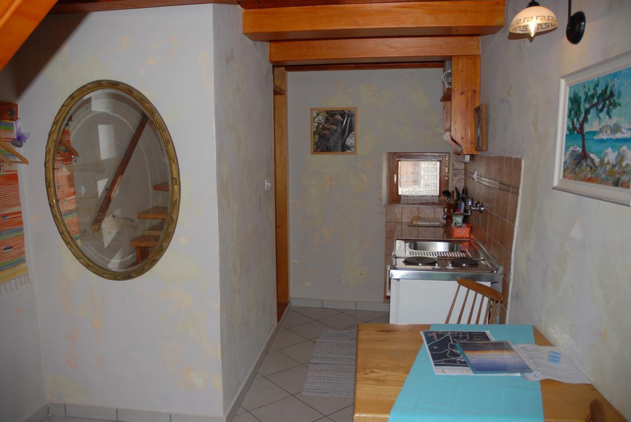 באלה Kamene Price Rooms, Music And Food מראה חיצוני תמונה