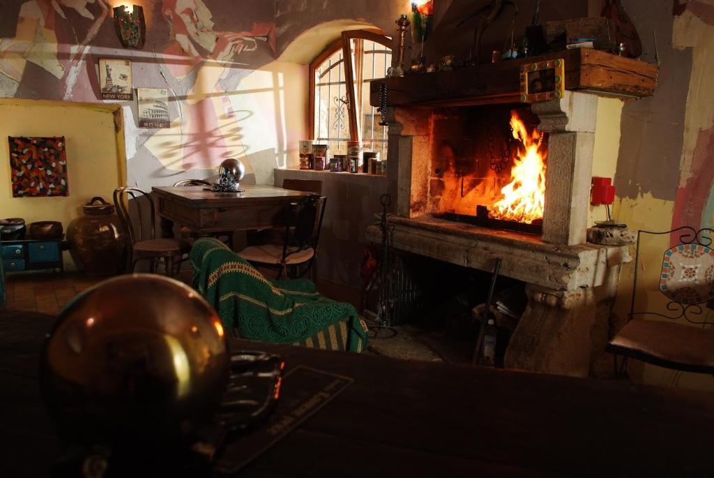 באלה Kamene Price Rooms, Music And Food מראה חיצוני תמונה